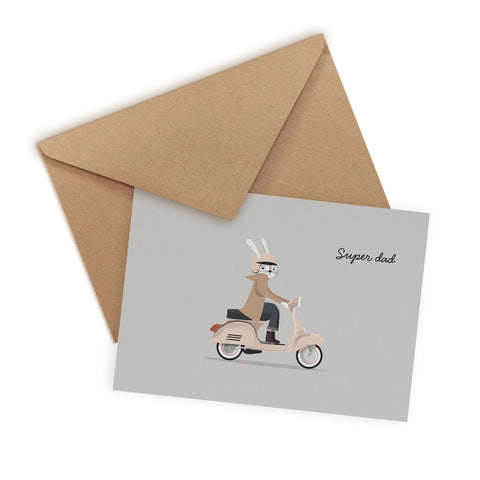 Super Dad auf Moped Postkarte mit Umschlag