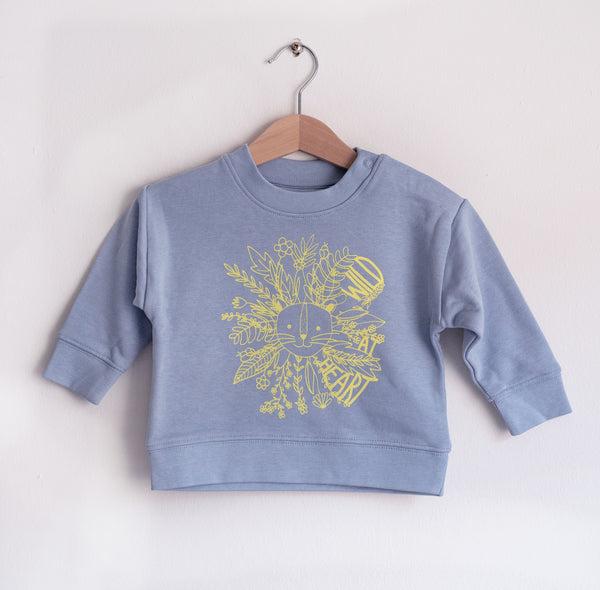 Baby & Kinder Sweatshirt *WILD AT HEART* Löwe - serene blue